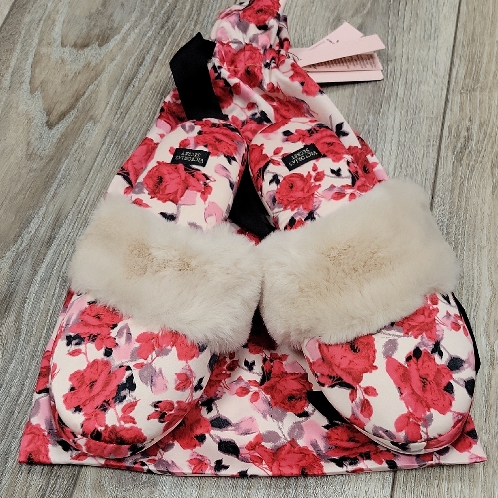 Victoria's Secret Floral Faux Fur Slippers Size Small (5/6)